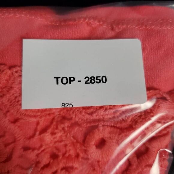 Maurices Women’s Coral Lace Trim Tank Top Size L - Picture 6 of 6